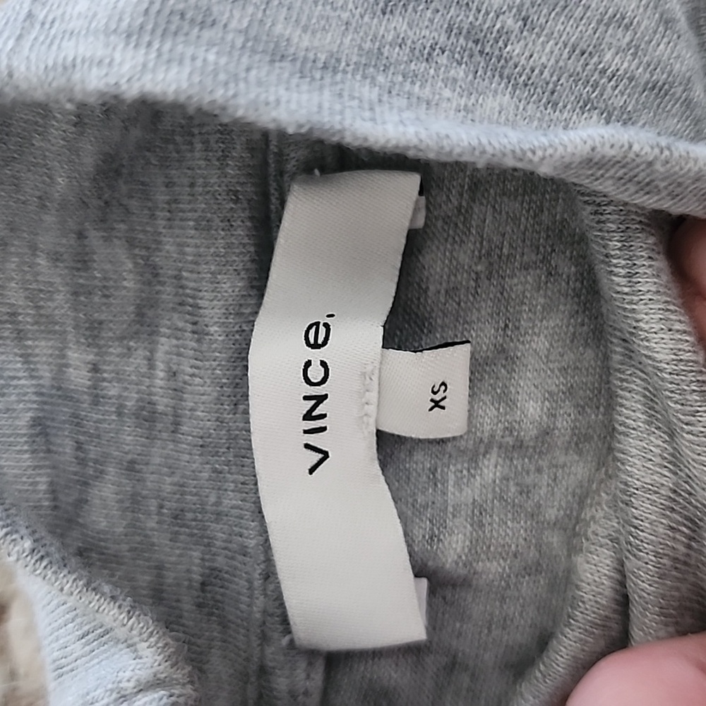Vince. Women Gray Short Sleeve Shirt Size XS - Picture 4 of 6